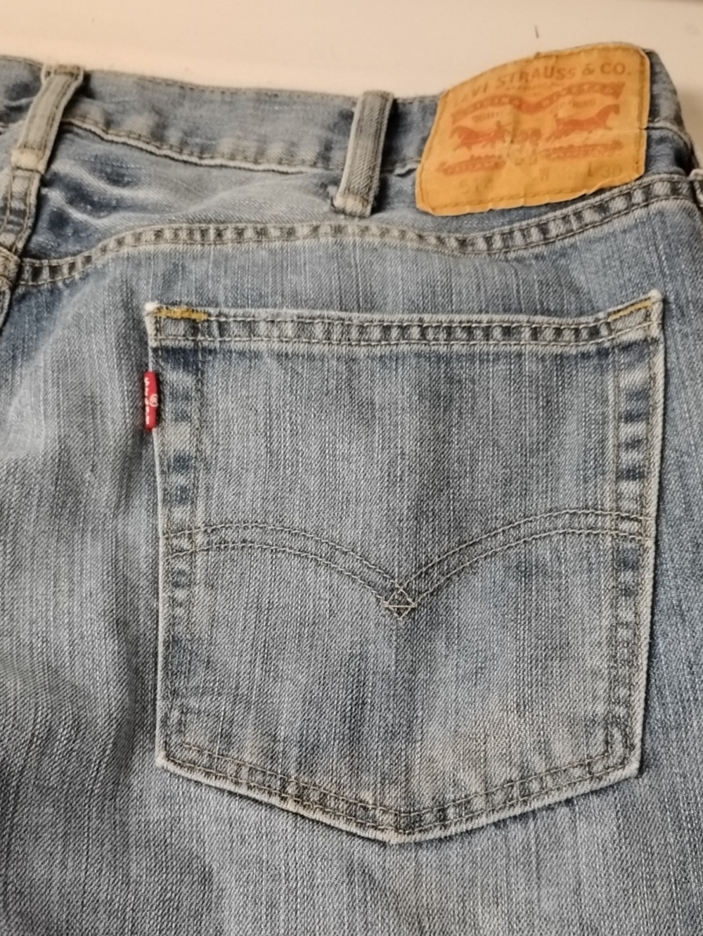 Levi's 514 Light Blue Men's Denim Jeans with Signature Back Pocket